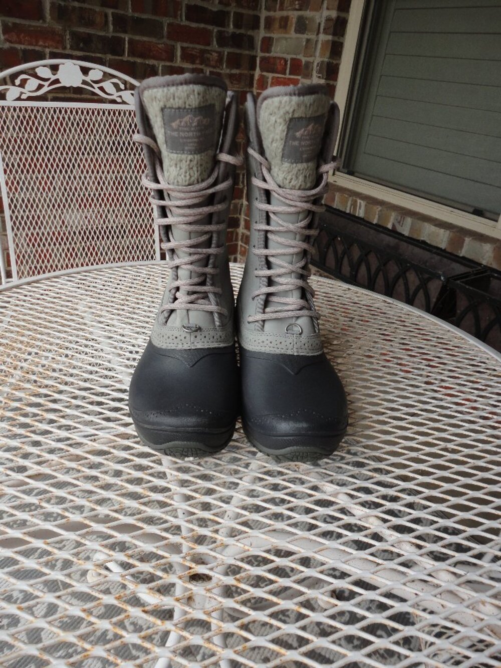 NORTH FACE Women's Gray Shellista II Mid Snow Ski Lace Up Boots Size 9